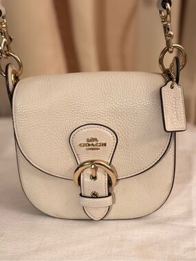 COACH Cream Pebbled Leather Crossbody Saddle Bag with Gold Hardware